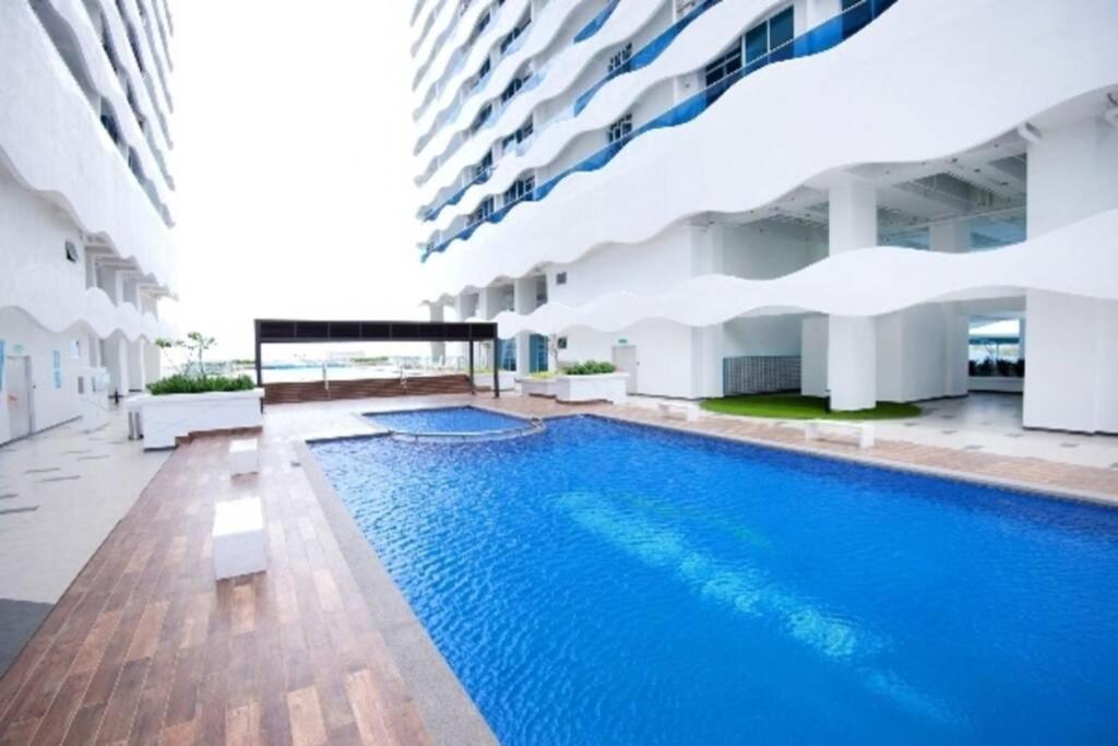 The Wave - Kota Laksamana -- Pool View -- 6 Pax Leilighet Malacca Eksteriør bilde